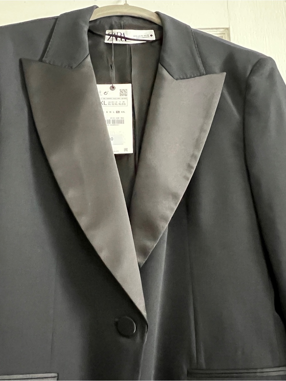 Zara Black Satin-Lapel Women's Tuxedo Jacket NWT size XL